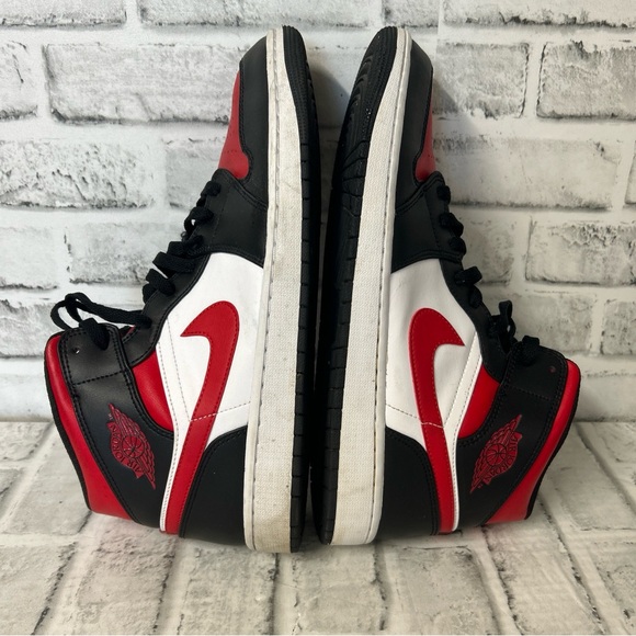 Air Jordan 1 Mid Bred Toe Nike 554724-079 Red White Black Size 13 Men's - Picture 6 of 12